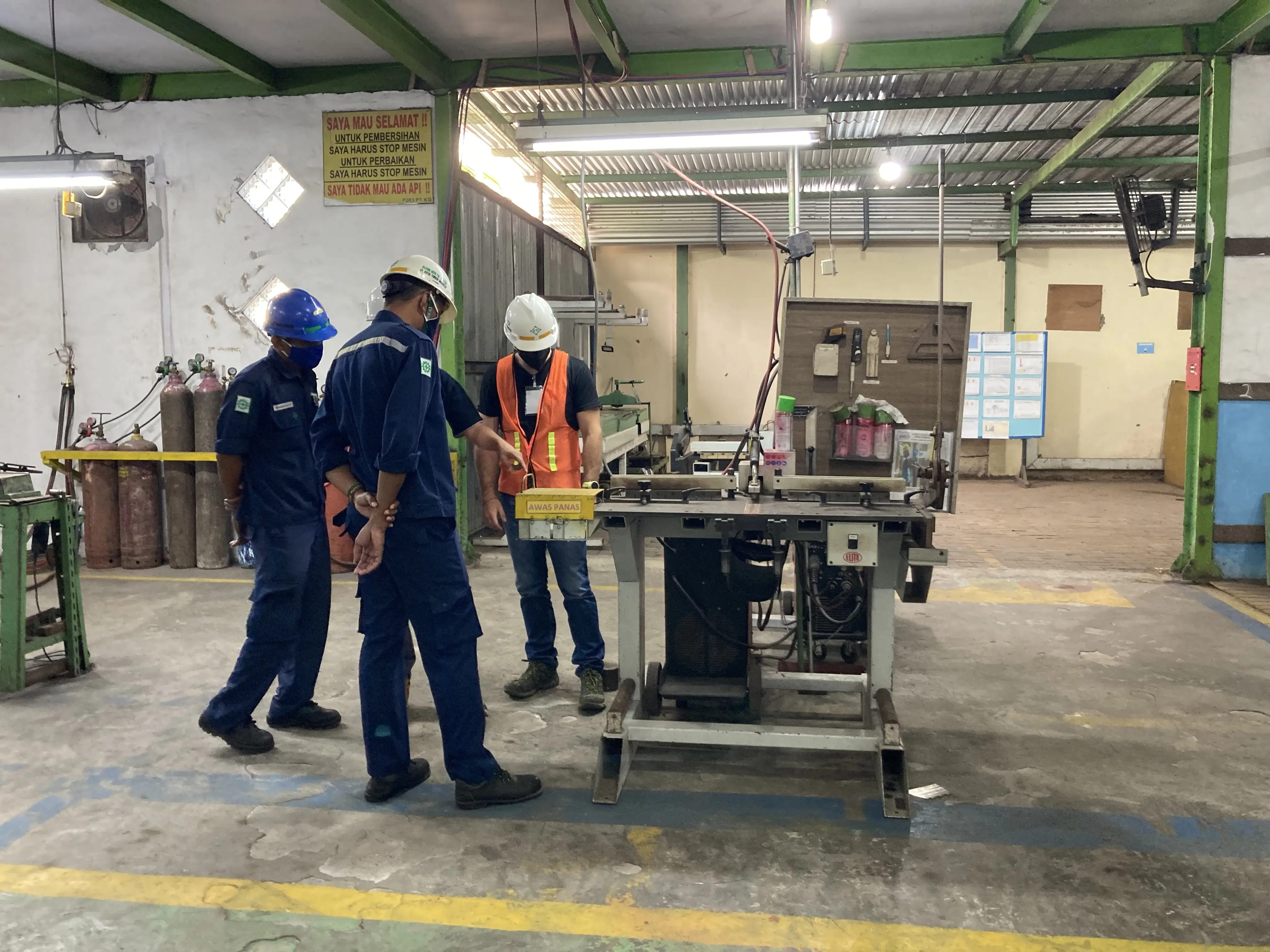 ÉLITE en Indonésie